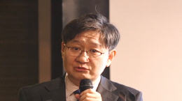 죽은 자에게 배우다